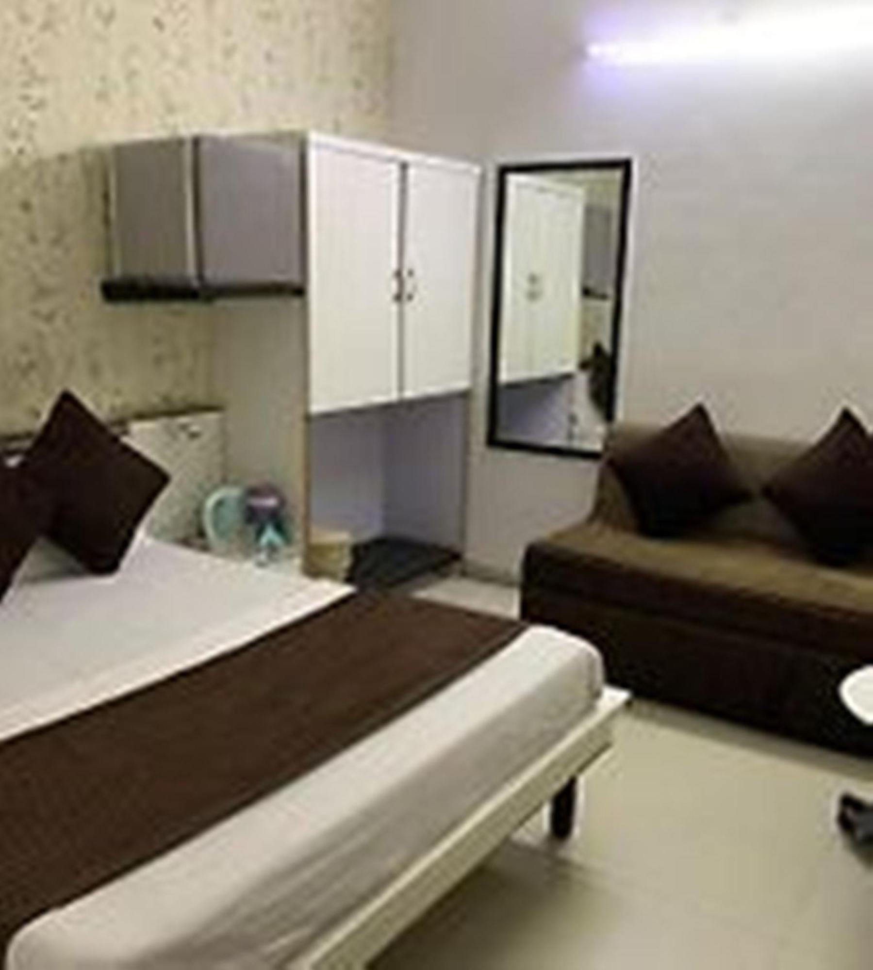 Hotel Chatako Ahmedabad Exterior foto